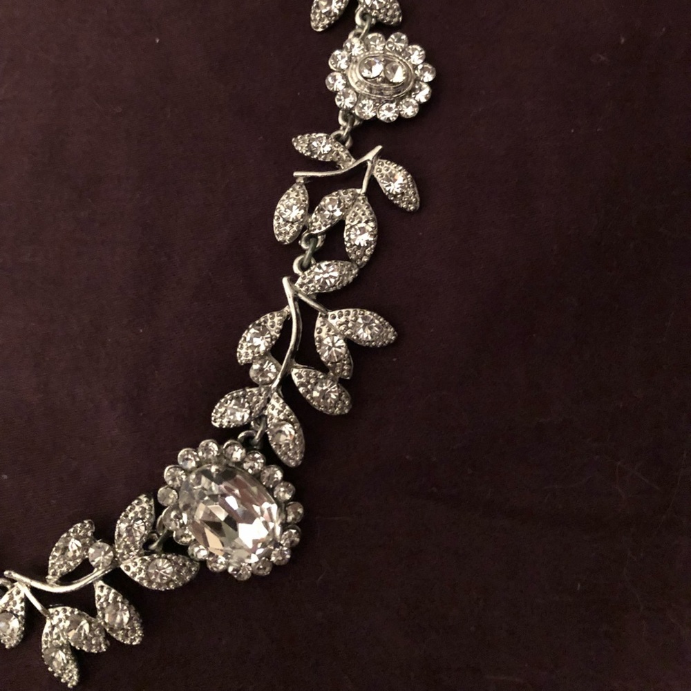 Beautiful necklace - Picture 2 of 3